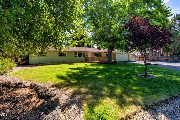 Property Photo:  1730 SW Canyon Drive  OR 97756 