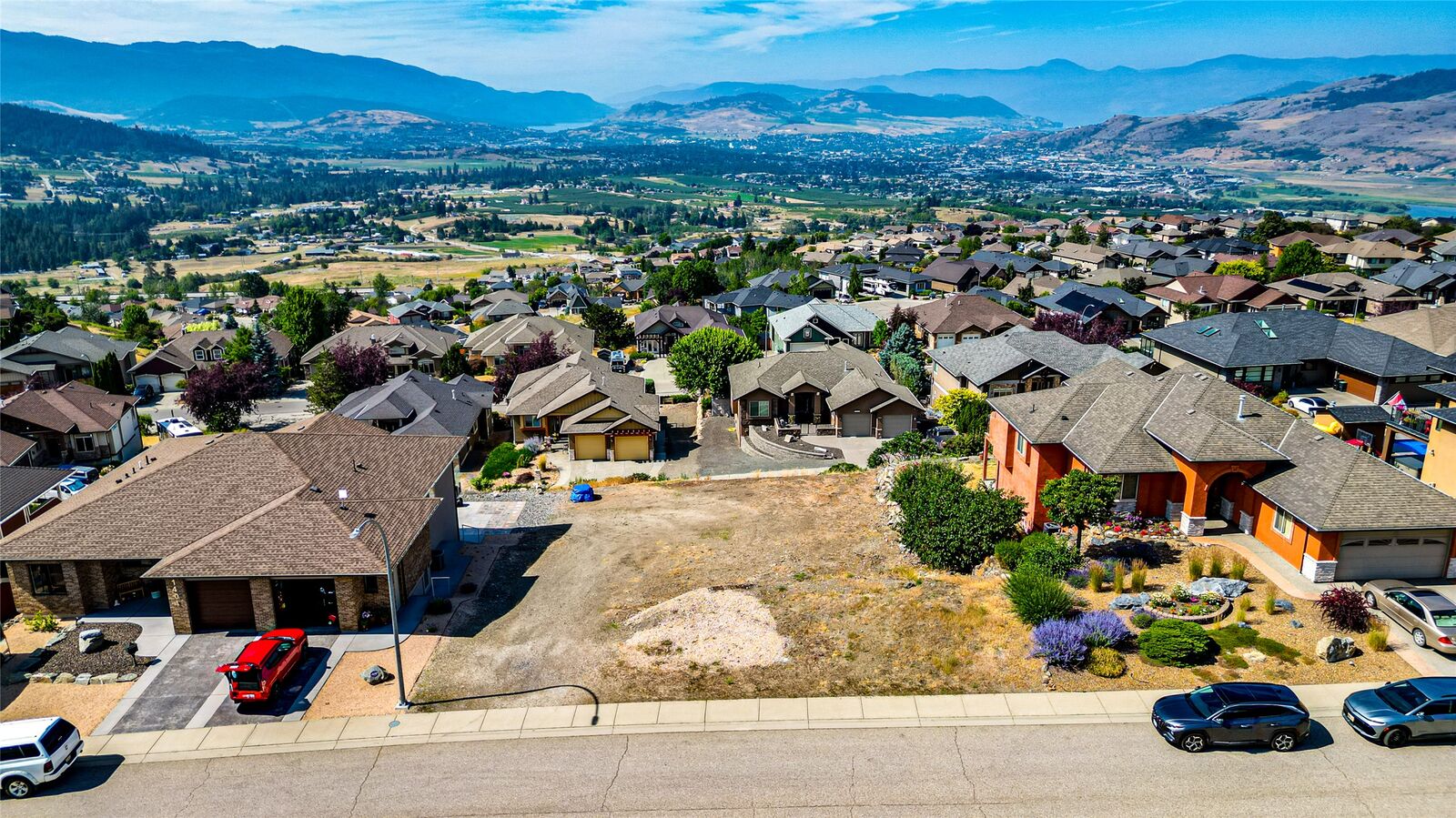 Property Photo: 1408 Red Mountain Place BC V1B 4A3