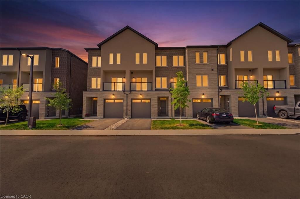 Property Photo:  