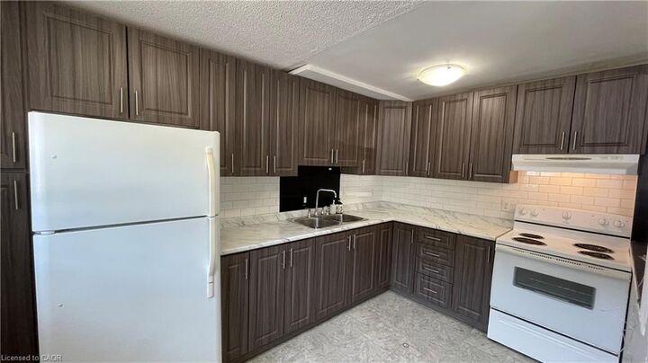 Property Photo: 15 Empire Street 2 ON L3B 2L3