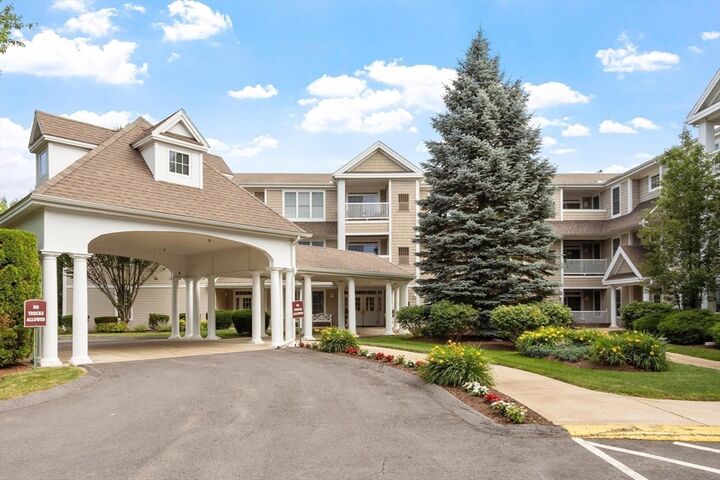 Property Photo:  1213 Emerald Court 1213  MA 01876 