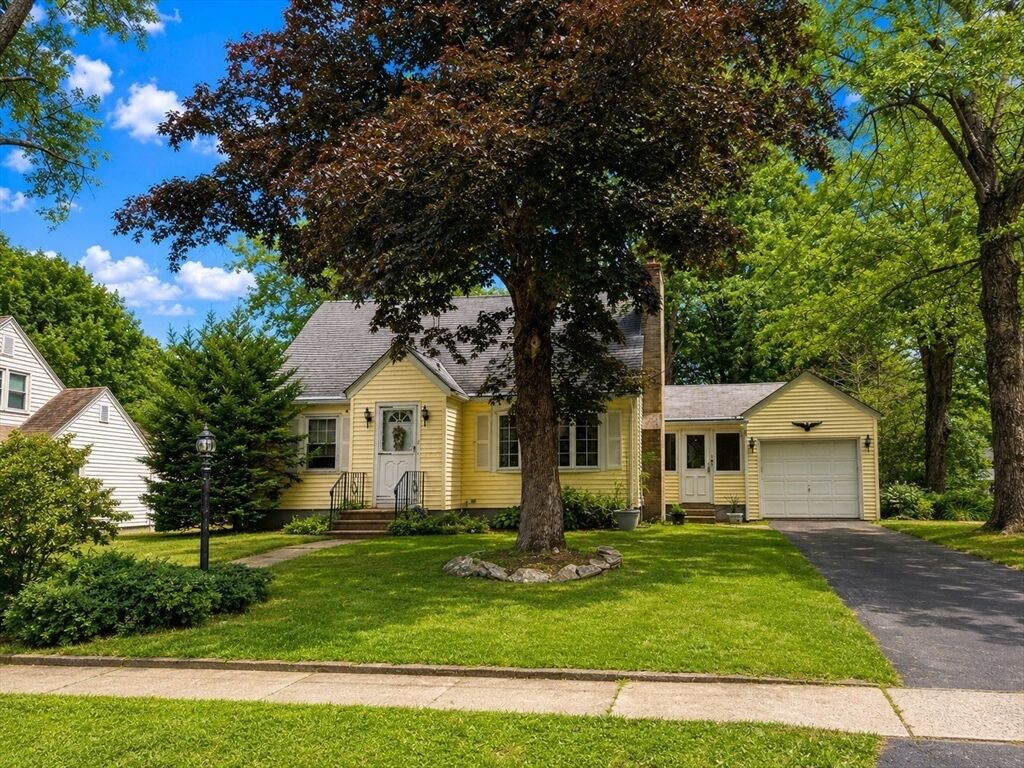 Property Photo: 6 Hara St MA 01604