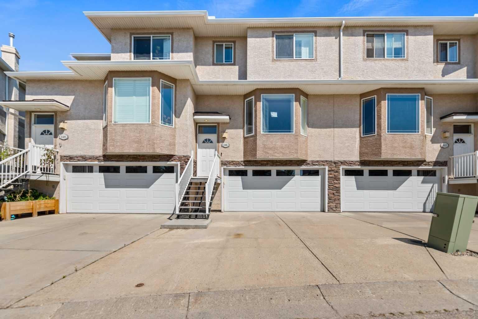 Property Photo:  116 Country Hills Gardens NW  AB T3K 5G2 