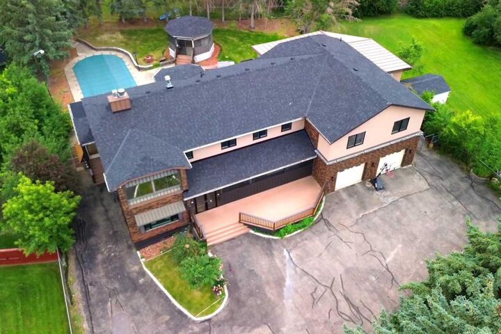 Property Photo: 884 East Chestermere Drive AB T1X 1A7