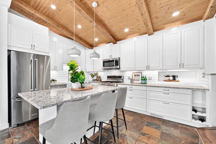 Property Photo: 2623 Glenmount Drive SW AB T3E 4C2