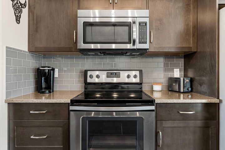 Property Photo: 40 Sunvalley Road AB T4C 0X6