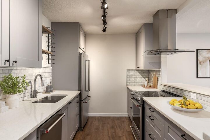 Property Photo: 2211 29 Street SW 306 AB T3E 2K1