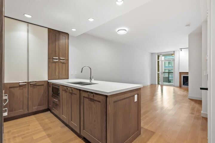Property Photo:  222 Riverfront Avenue SW 317  AB T2P 0W3 
