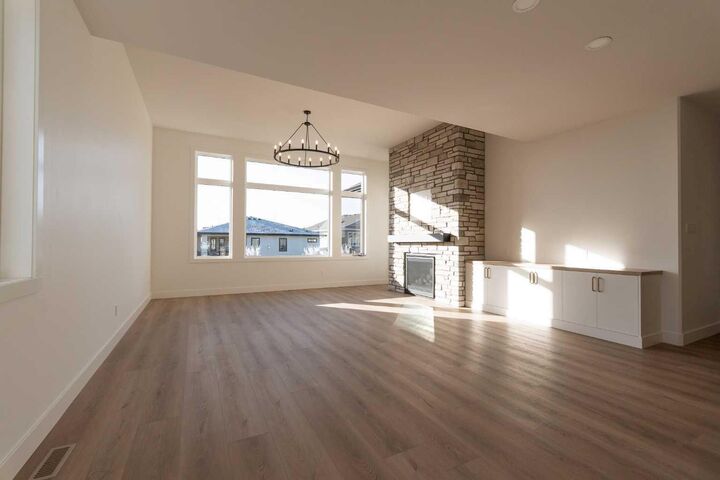 Property Photo:  3076 21 Street  AB T1M 0G1 