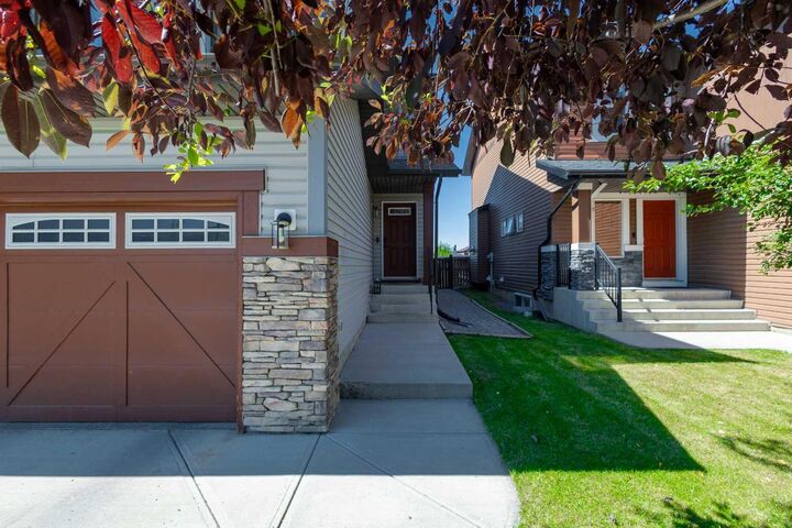 Property Photo:  821 Auburn Bay Boulevard SE  AB T3M 0H5 