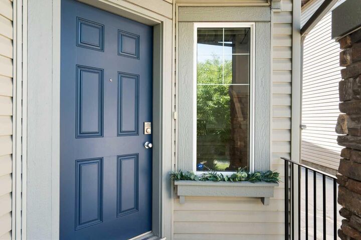 Property Photo:  1258 New Brighton Drive SE  AB T2Z 0W3 