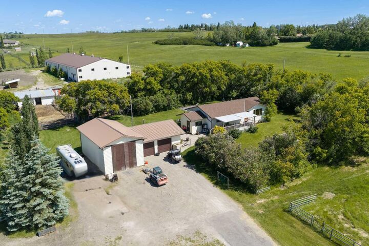 Property Photo:  394048 Highway 783 100  AB T1S 6C2 