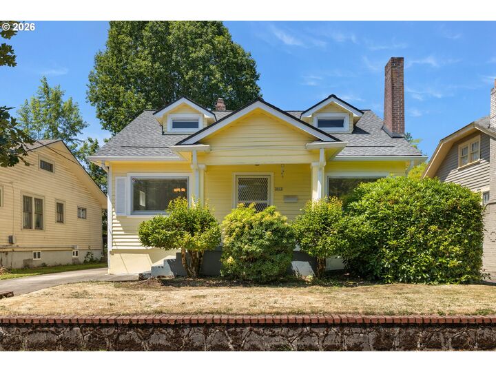 Property Photo: 3815 NE 16th Ave OR 97212
