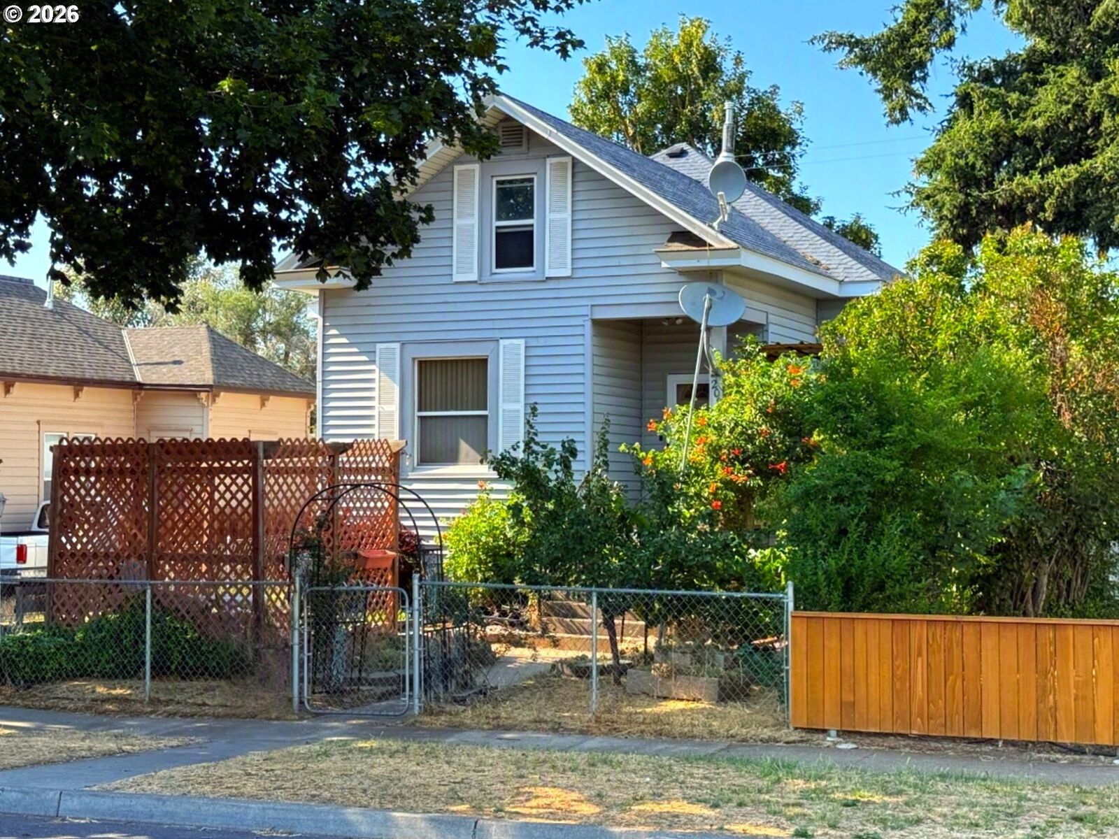 Property Photo:  209 W Broadway St  WA 98620 