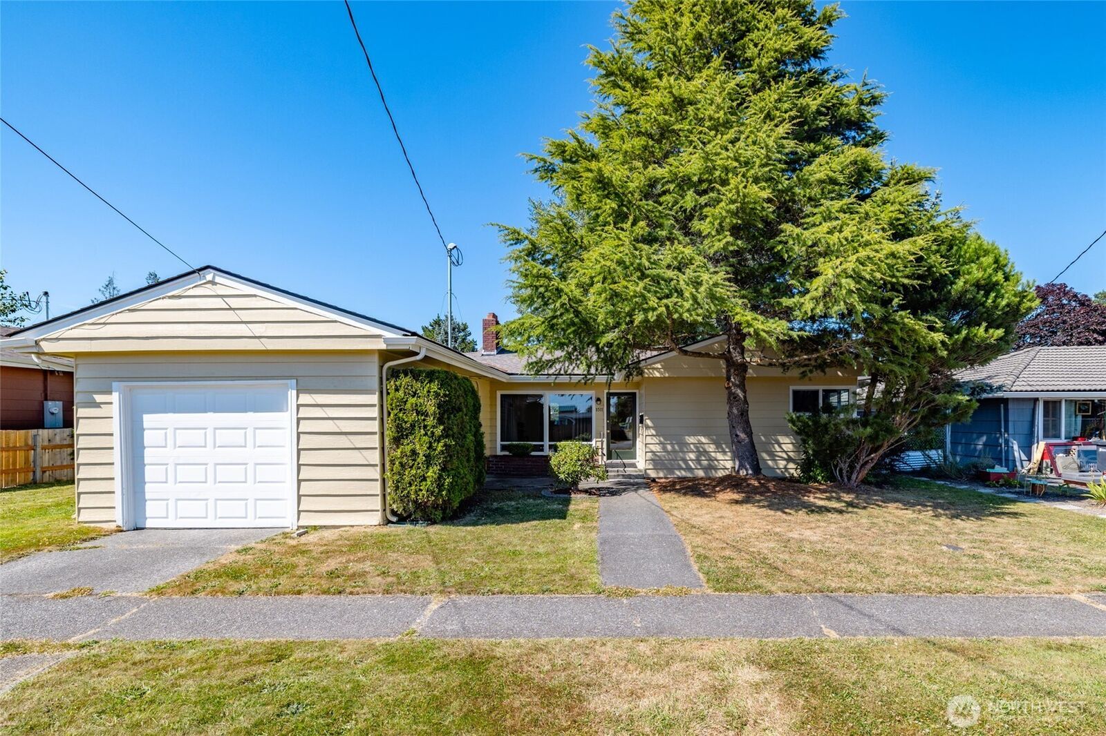 Property Photo: 1511 Fowler Street WA 98274