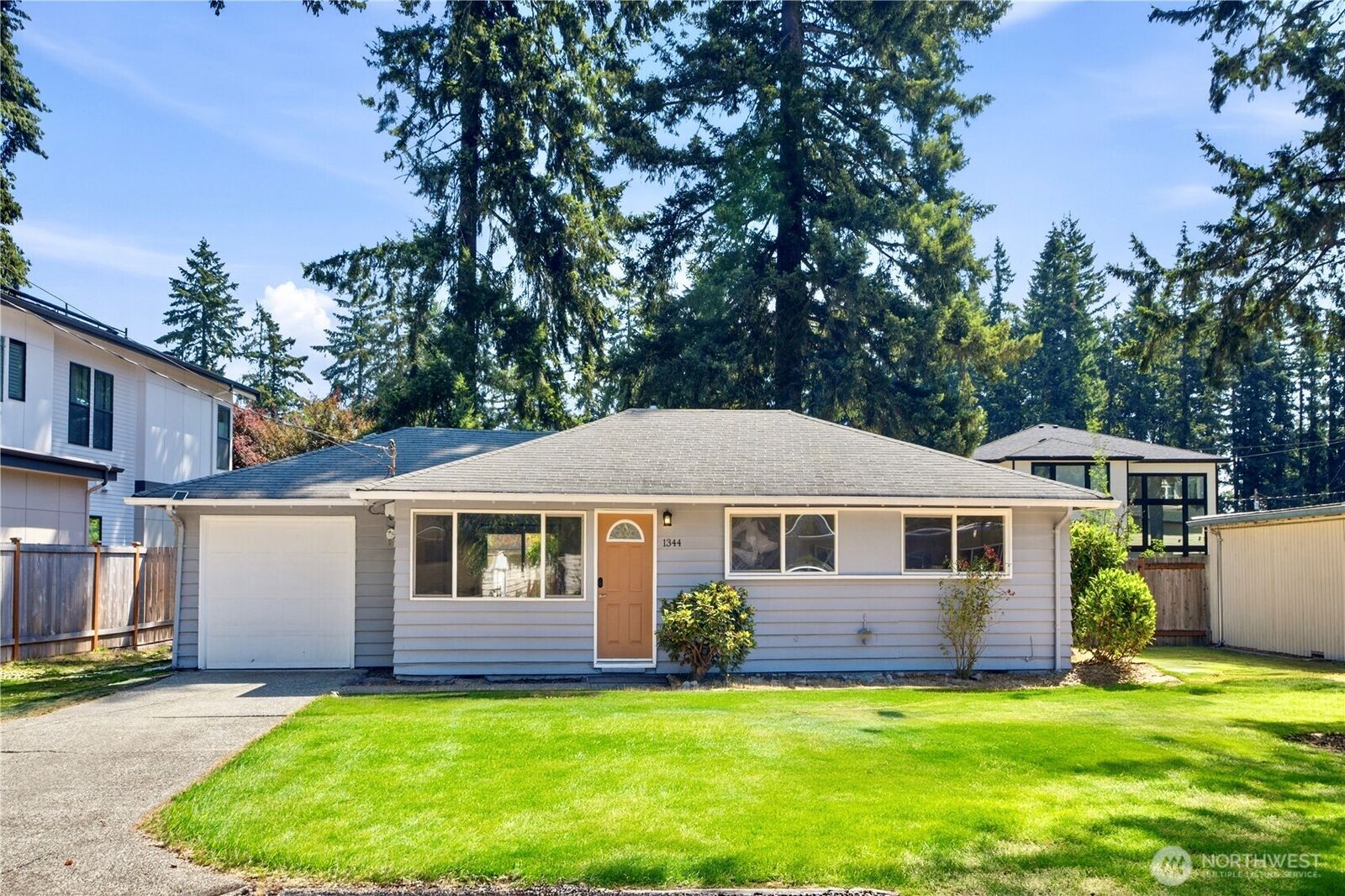 Property Photo:  1344 NE 164th Place  WA 98008 