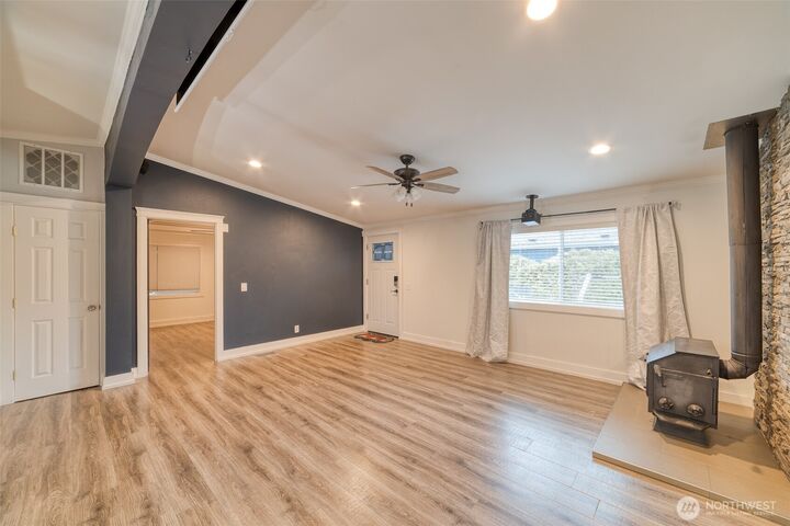 Property Photo:  31600  126th Avenue SE 86  WA 98092 