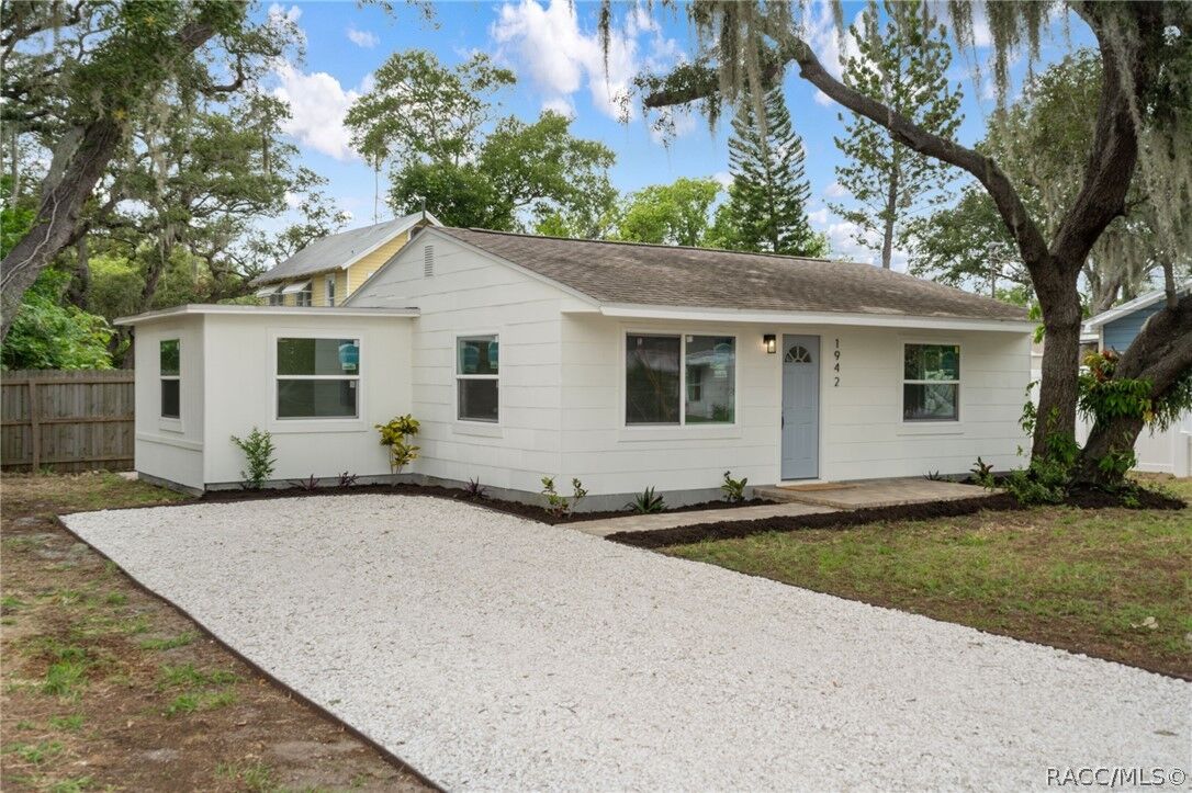 Property Photo:  1942 Springtime Avenue  FL 33755 