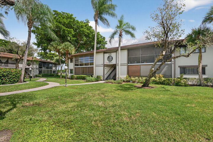 Property Photo: 9441 W McNab Road 111 FL 33321