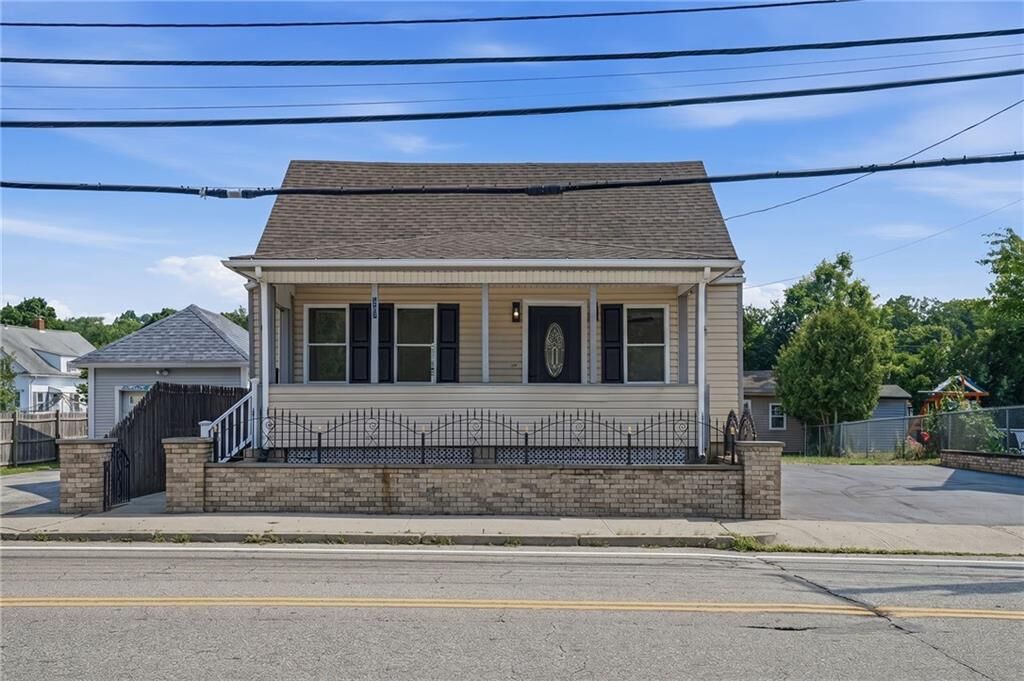 Property Photo: 902 Main Street RI 02893