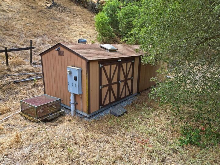 Property Photo:  10900 Watsonville Road  CA 95020 