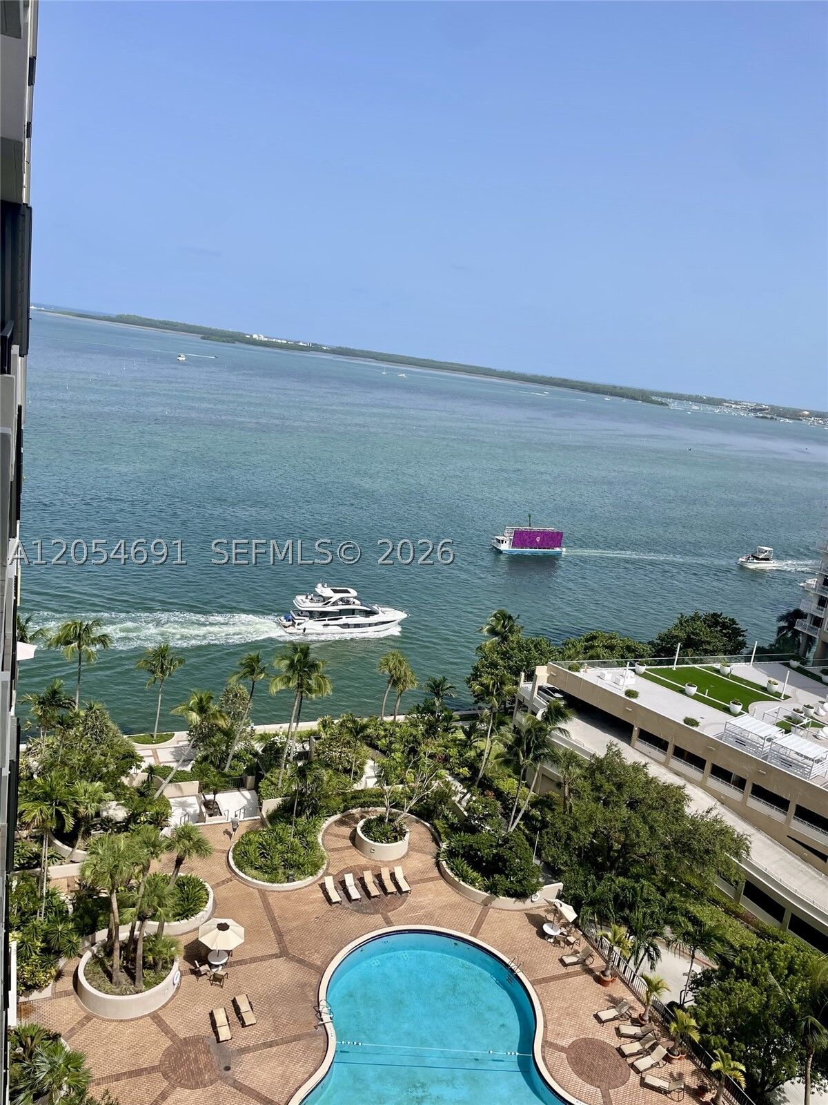Property Photo:  520 Brickell Key Dr A1512  FL 33131 