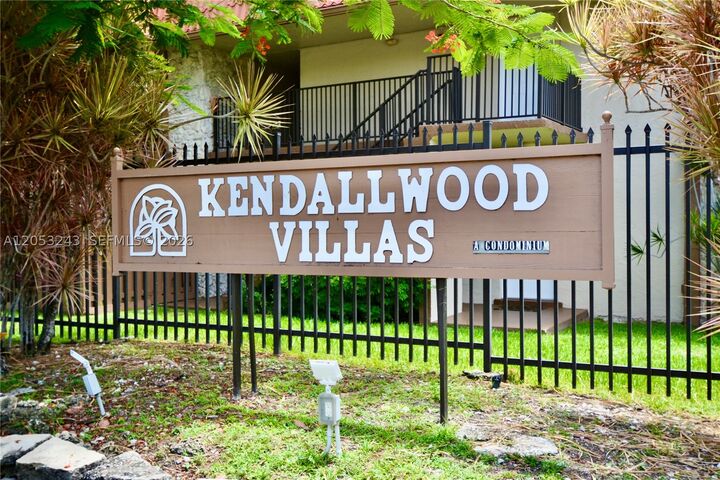 Property Photo: 10447 SW 108th Ave 270 FL 33176