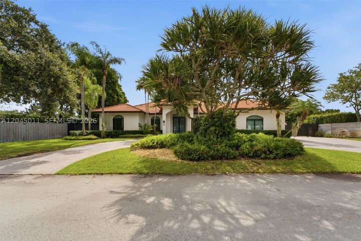 Property Photo: 16615 SW 82nd Ct FL 33157