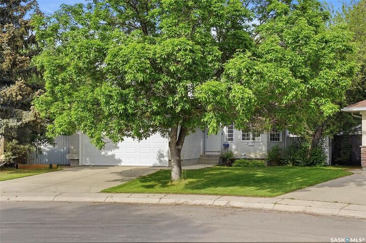 Property Photo: 331 Steiger Way SK S7N 4K2