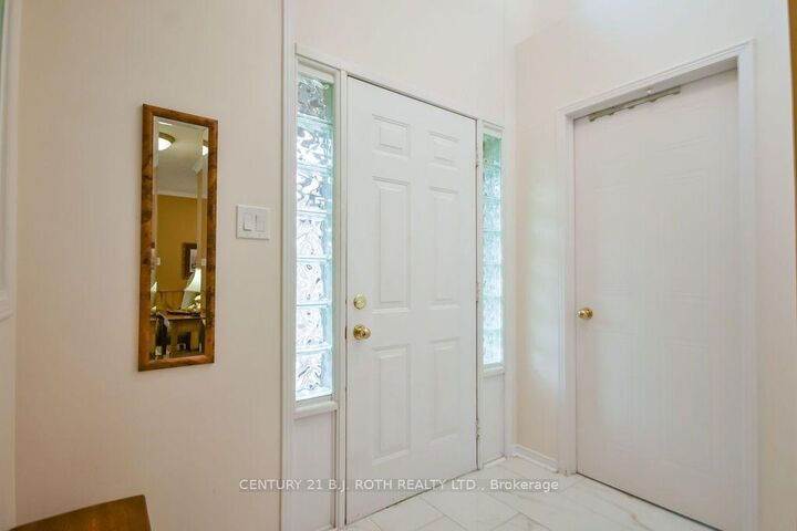 Property Photo:  62 Benson Drive  ON L4N 7Y2 