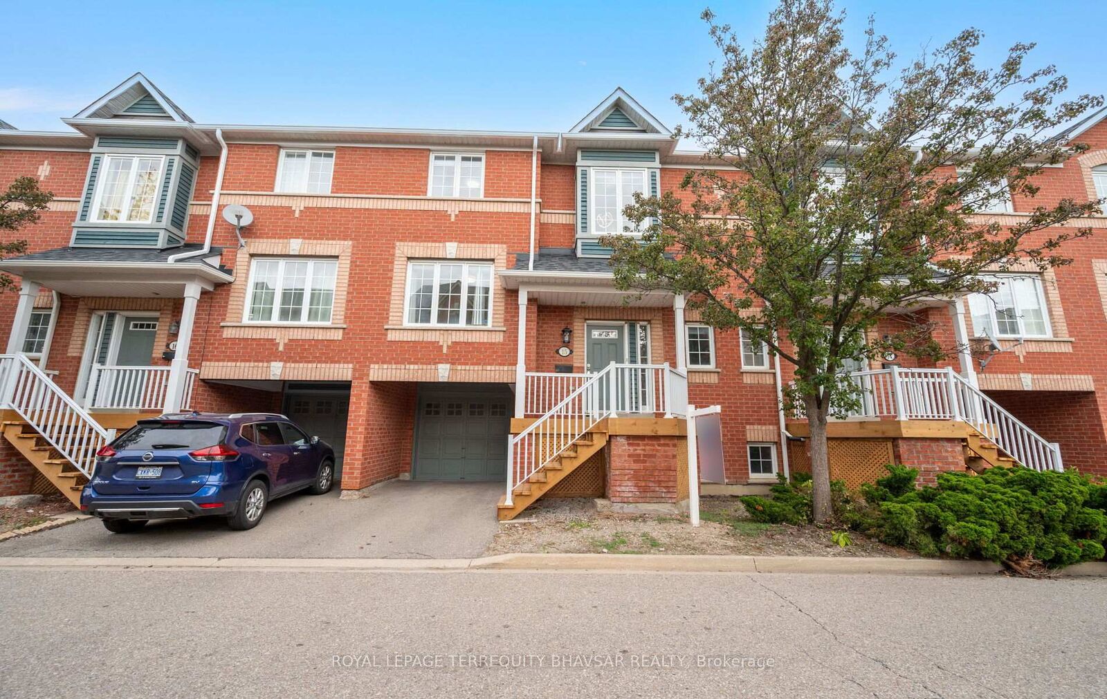 Property Photo:  5031 East Mill Road 15  ON L5V 2M5 