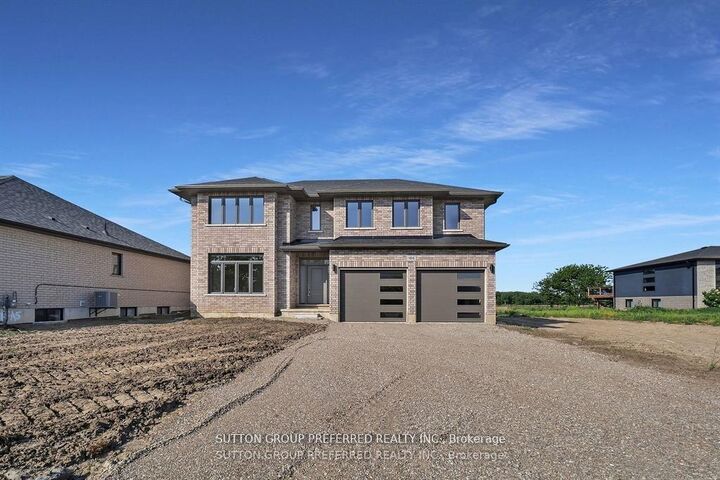 186 Leitch Street — photo 1