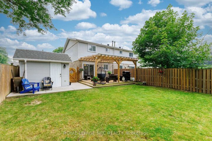 Property Photo: 105 Ventura Drive ON L2R 7H3