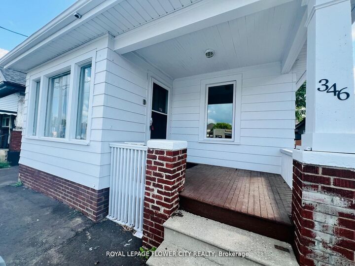 Property Photo: 346 Wharncliffe Road S ON N6J 2L8