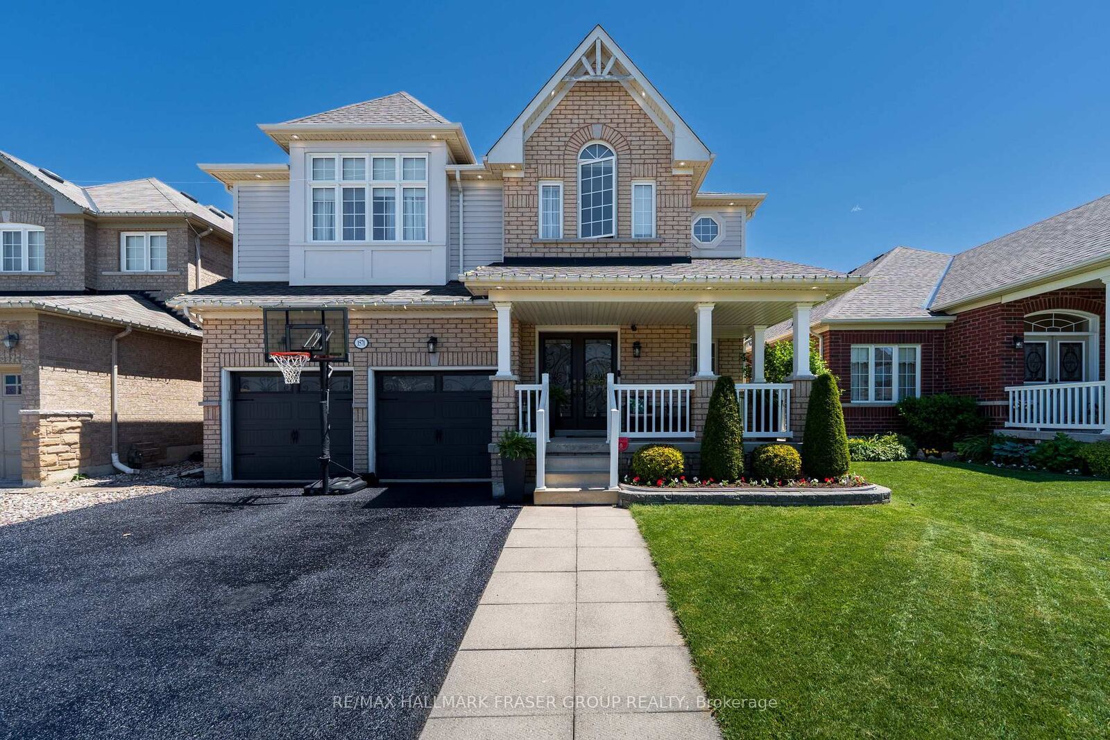Property Photo:  1571 Quail Run Drive  ON L1K 0E1 