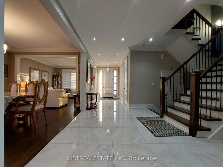 Property Photo: 59 Princemere Crescent ON M1R 3X1