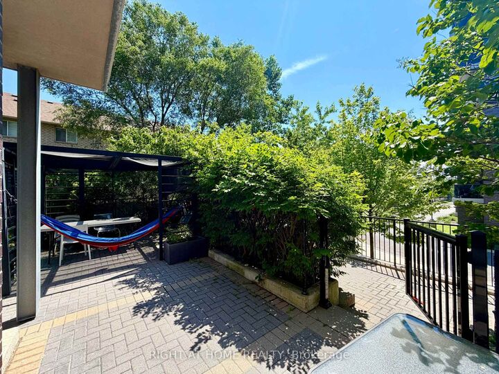 Property Photo: 15 Valhalla Inn N/A 1 ON M9B 0B3