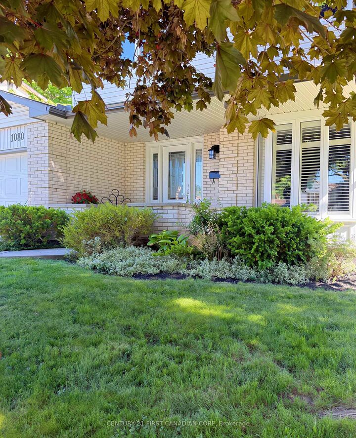 Property Photo:  1080 Viscount Road  ON N6K 1H8 