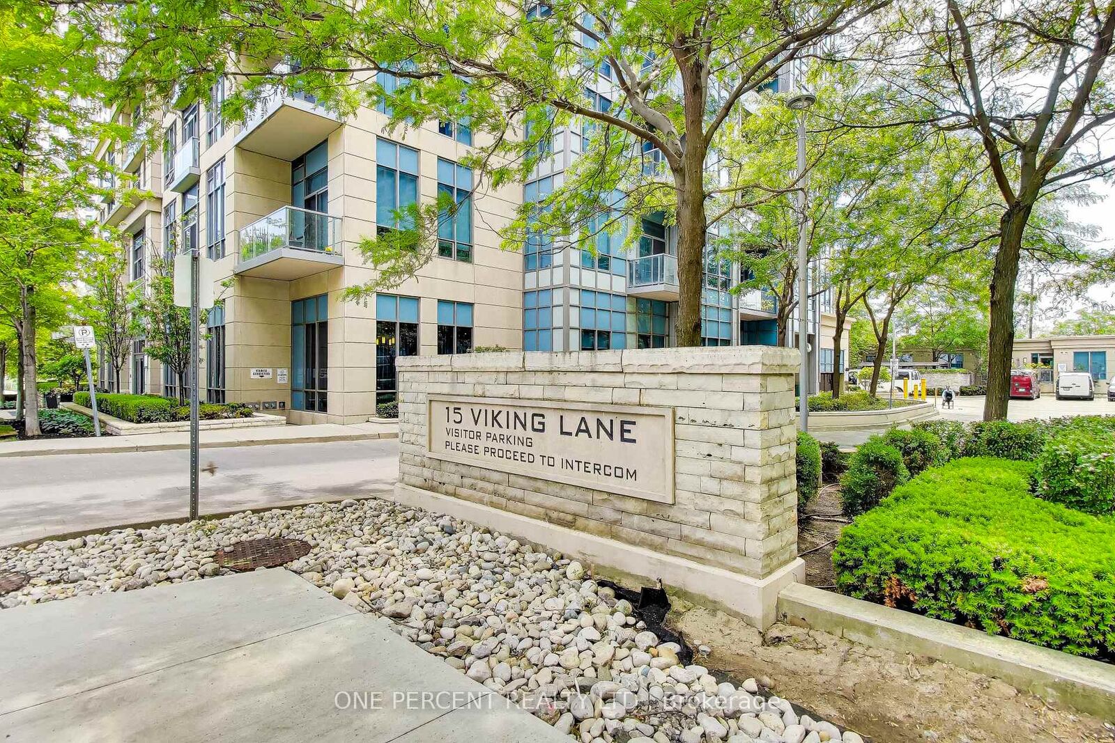 Property Photo: 15 Viking Lane 2606 ON M9B 0A4