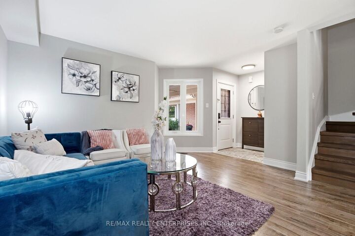 Property Photo: 6930 Elliott Parliament Street ON L5W 1B5