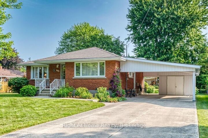 Property Photo: 202 Easson Street ON N5A 1N5