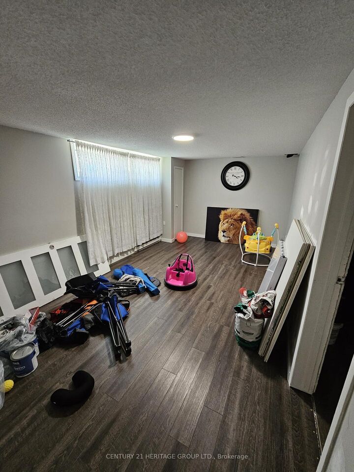Property Photo:  89 Highview Avenue E 24  ON N6C 5V7 
