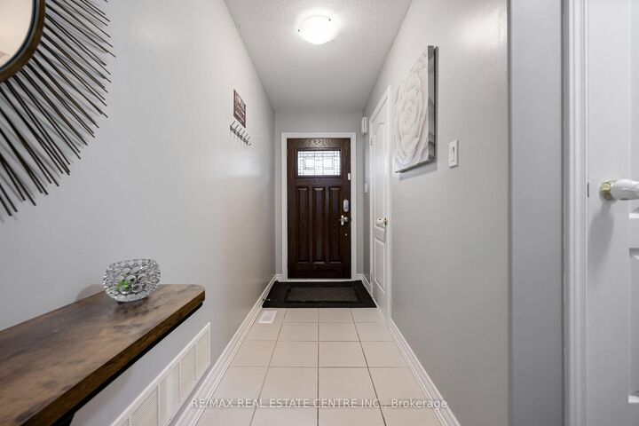 Property Photo: 124 Parkinson Crescent 67 ON L9W 6R7