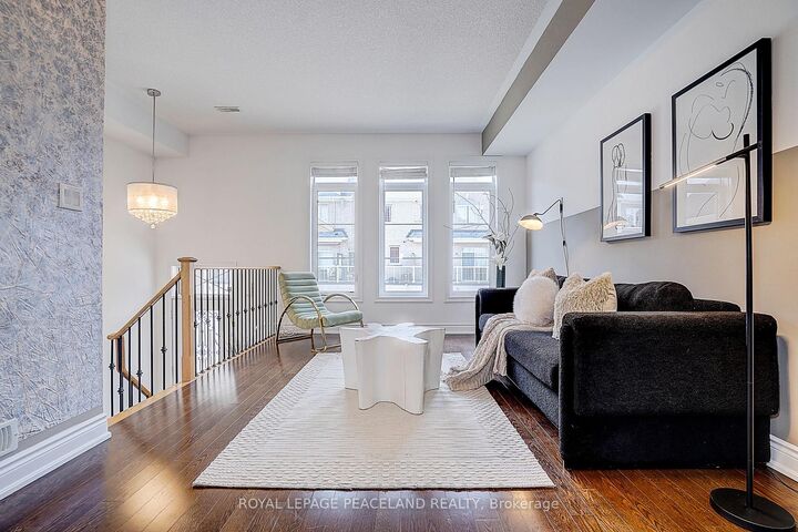 Property Photo:  63 Mack Clement Lane  ON L4S 2P7 