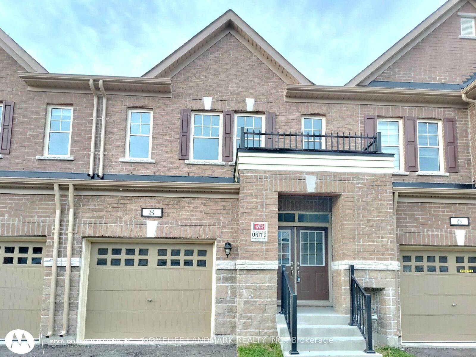 Property Photo: 8 Bushwood Trail ON L7A 5J7