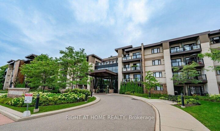 Property Photo:  128 Garden Drive 419  ON L6K 2W5 