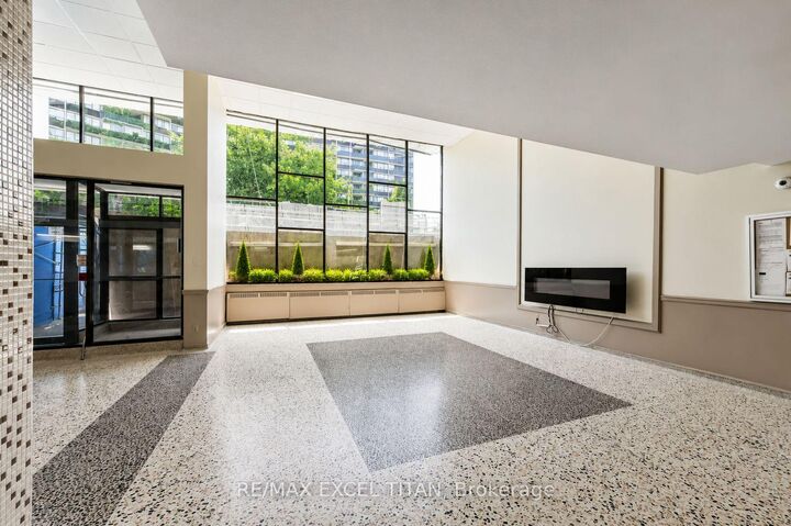 Property Photo:  1385 Midland Avenue 308  ON M1P 3B8 