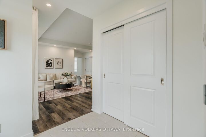 Property Photo: 35 Overberg Way G ON K2S 0W1
