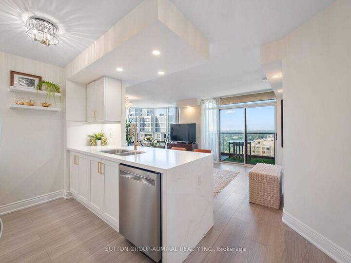 10 Northtown Way 2605 — photo 1