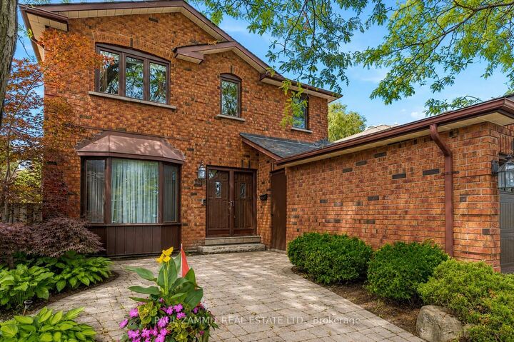Property Photo: 180 Lyndhurst Drive ON L3T 6T6